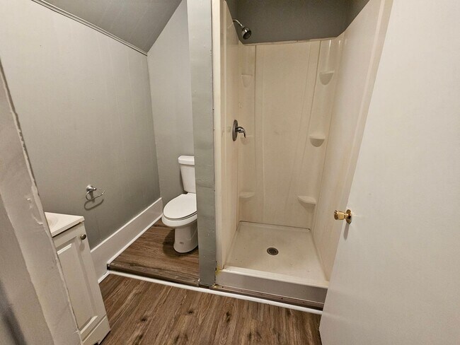 Foto del edificio - Newly updated 1st floor 1 bedroom apartmen...