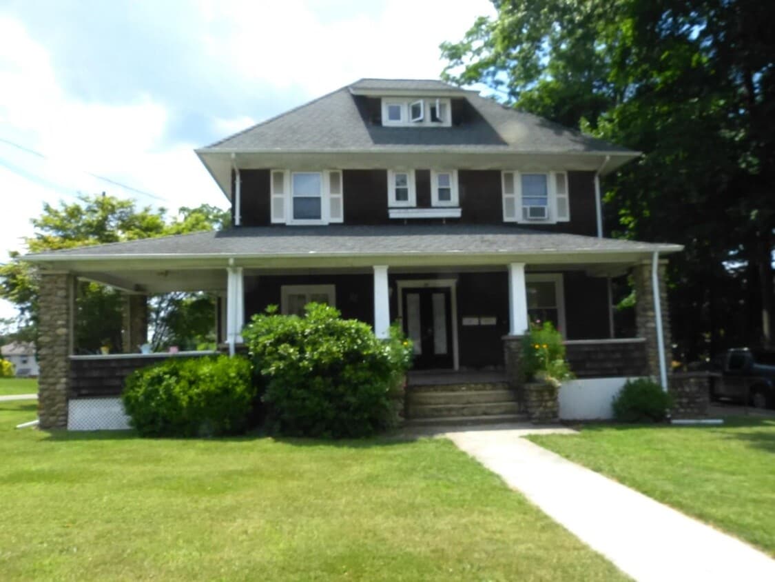 Primary Photo - 27 S Middletown Rd