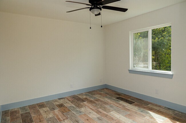 Foto del edificio - 811 Matchett St