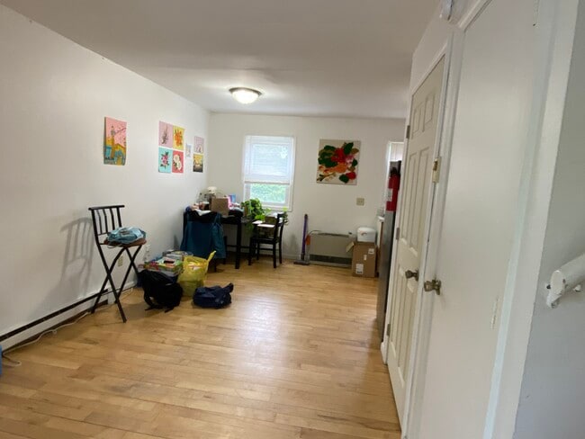 Building Photo - 237 Elmwood Ave
