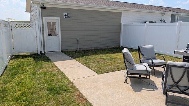 Foto del edificio - 531 Farmstead Ln