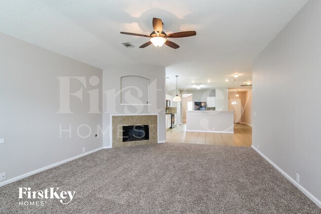 Foto del edificio - 4750 Markham Woods Ct