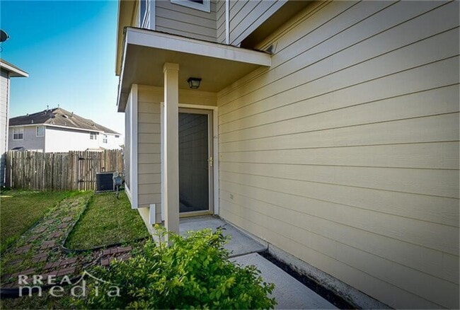 Foto del edificio - 2923 Loganberry Park Ln