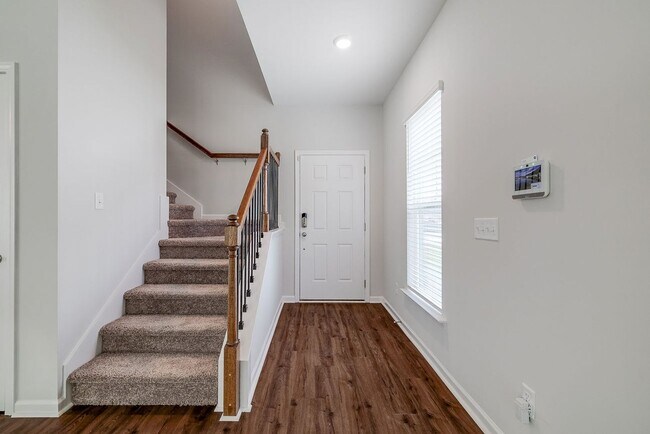 Foto del edificio - 4 bed, 2.5 bathroom spacious home in Pooler!