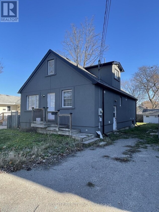 Photo principale - 741 Hillview Crescent