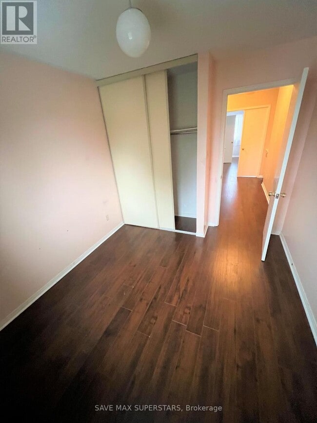 Building Photo - 1484 Torrington Dr