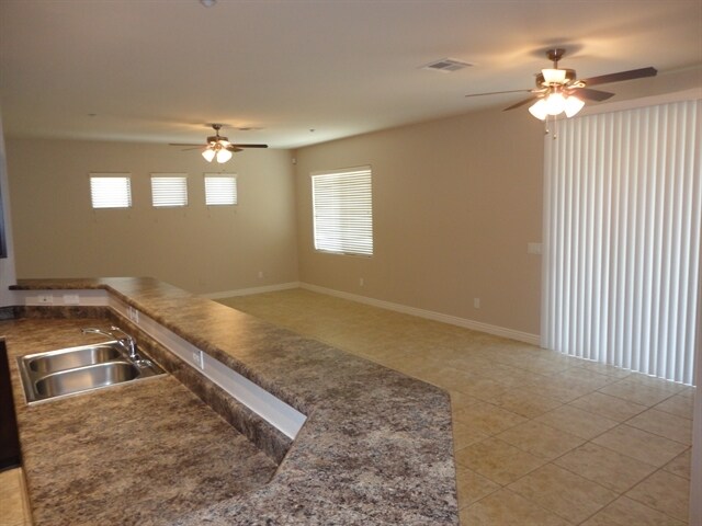 Building Photo - 4616 S Emery