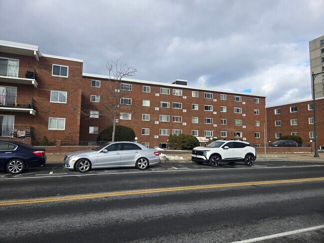 Foto del edificio - 502 Beach St