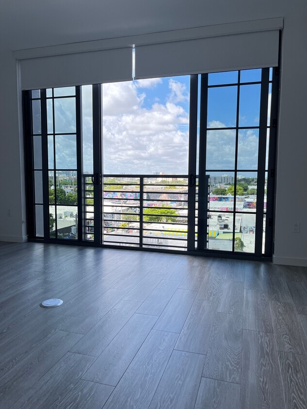 Photo - 275 NW 26th St (Miami, FL)