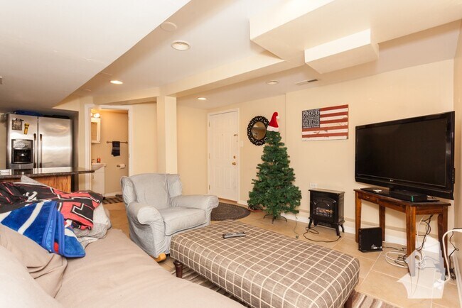 Foto del edificio - 3744 N Fremont St