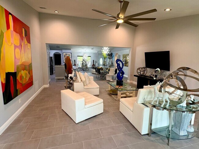 Foto del edificio - Spacious updated 4/2/2 Home Centrally Located in PSL!