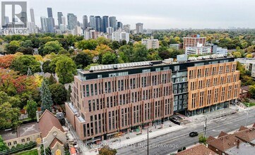 Building Photo - 1720 Bayview Ave