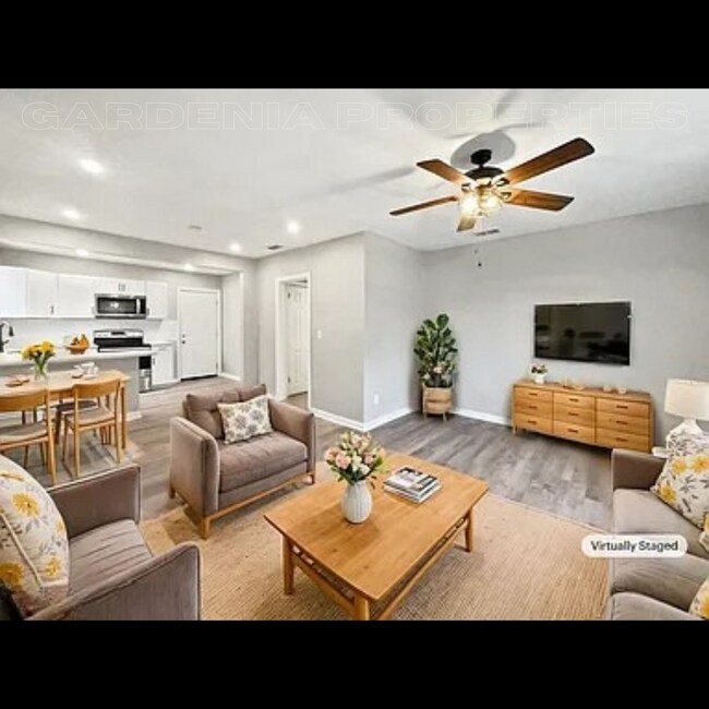 Foto del edificio - 3336 Myra St