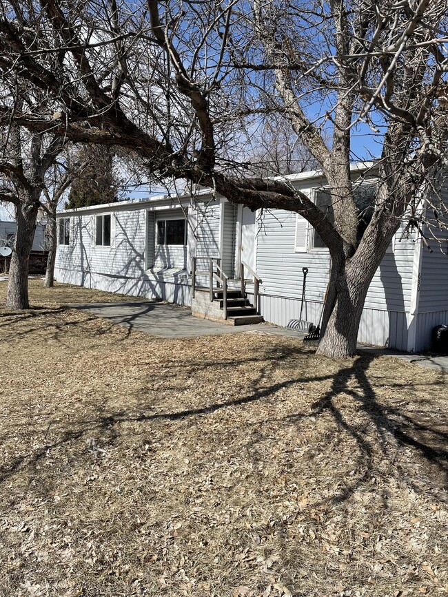 Building Photo - 630 N Adam Dr