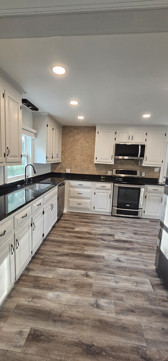 Spacious Kitchen - 112 Semple Rd