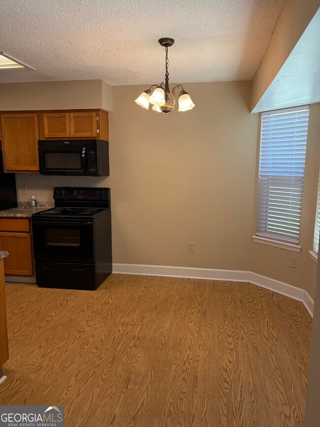 Foto del edificio - 110 Millers Trace Dr