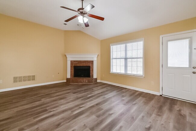 Foto del edificio - 6376 Raner Creek Dr