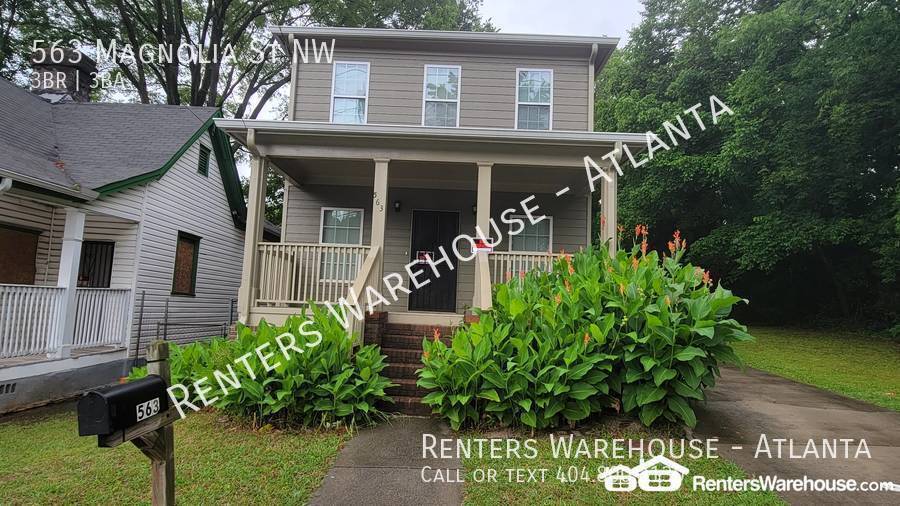 Primary Photo - Beautiful 3 Bedroom Home Downtown-TOTALLY ...