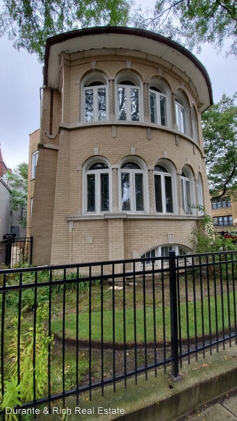 Primary Photo - 3 br, 2 bath House - 2700 W. Carmen Unit 2