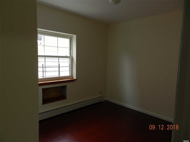 Building Photo - 86-15 116th St