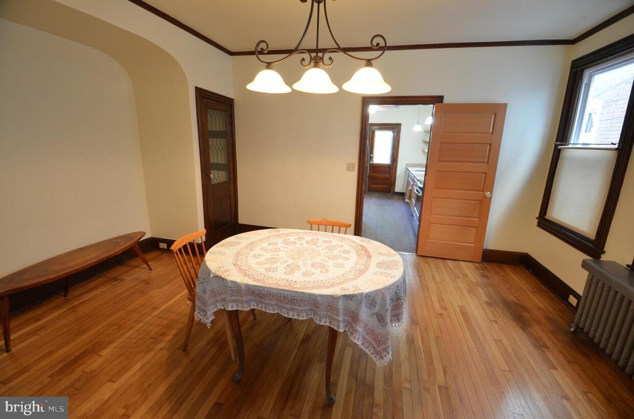 Foto principal - 5010 Pulaski Ave