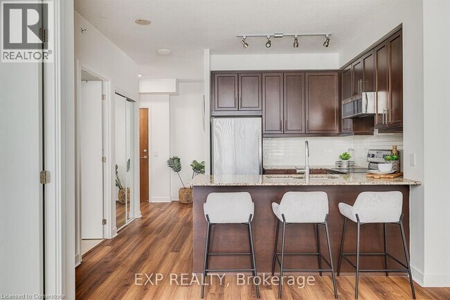 Building Photo - 3975 Grand Park Dr