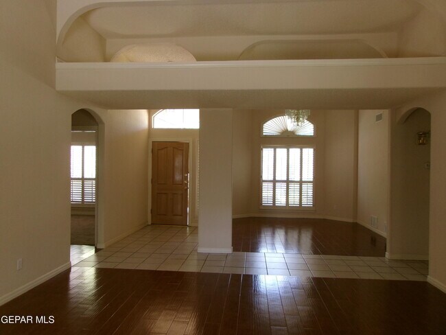 Building Photo - 6908 Rock Canyon Dr
