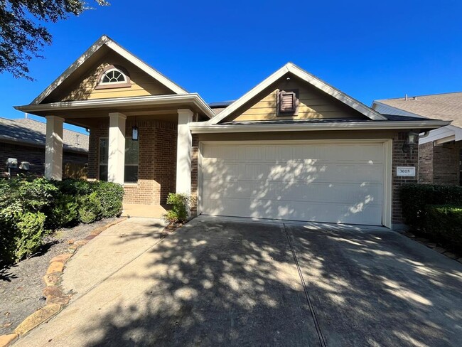 Building Photo - 3015 Crescent Oaks Park Ln