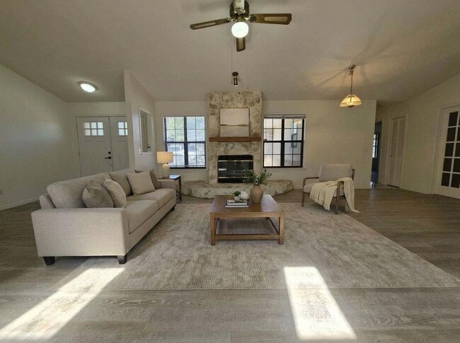 Building Photo - 57 Shores Blvd