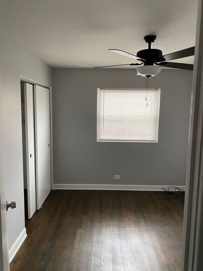 Building Photo - 8706 S Troy Ave