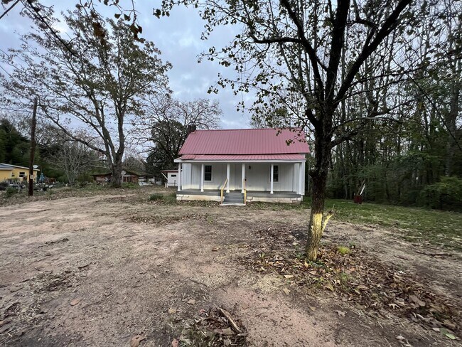 Building Photo - 711 GA-162