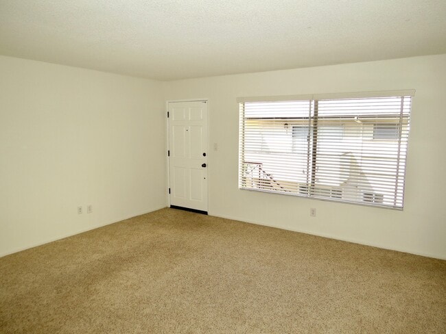 Foto del edificio - 1219 Barry Ave
