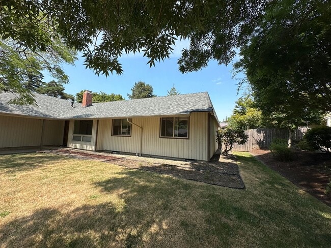Building Photo - single level 3 bedroom house, Timberhill n...