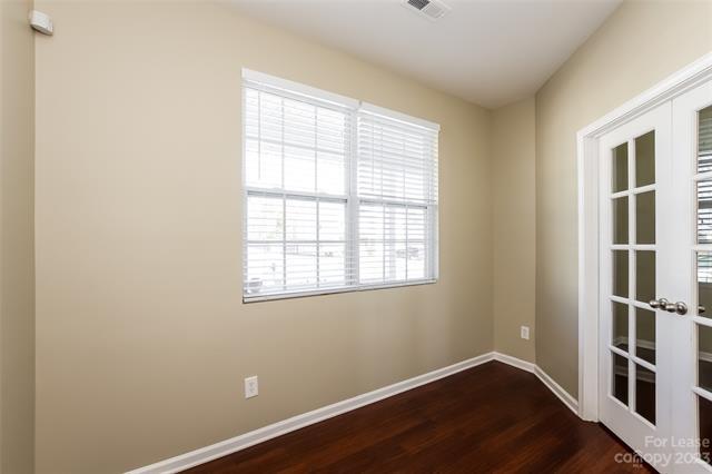 Foto del edificio - 6519 Blackwood Ln
