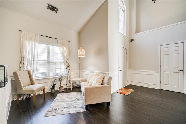 Foto del edificio - 1548 Galewood Cir NE