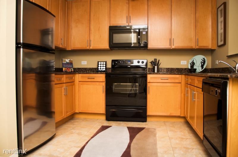 Foto principal - 817 N Clark St