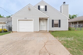 Building Photo - 216 N Fretz Ave