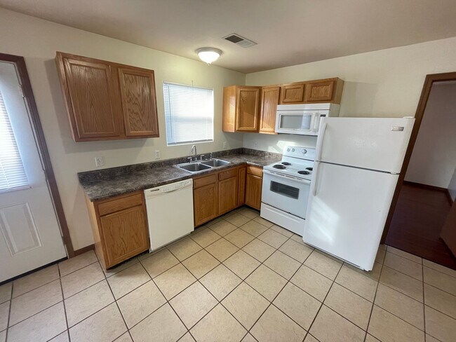 Foto del edificio - All Inclusive Duplex | 2 Bedroom | 1.5 Bathroom