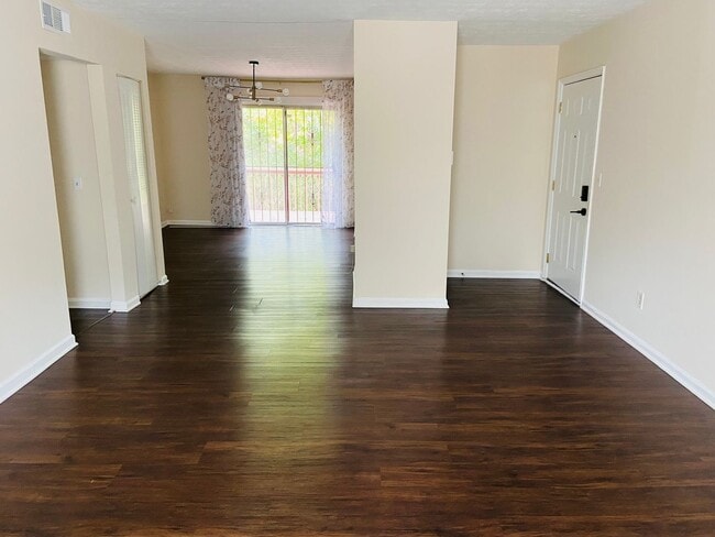 Building Photo - 3293 Abbeywood Dr