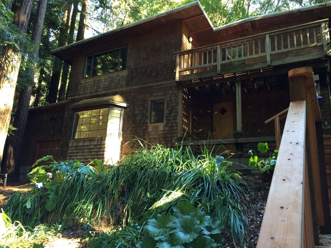 Foto principal - 530 Cascade Dr