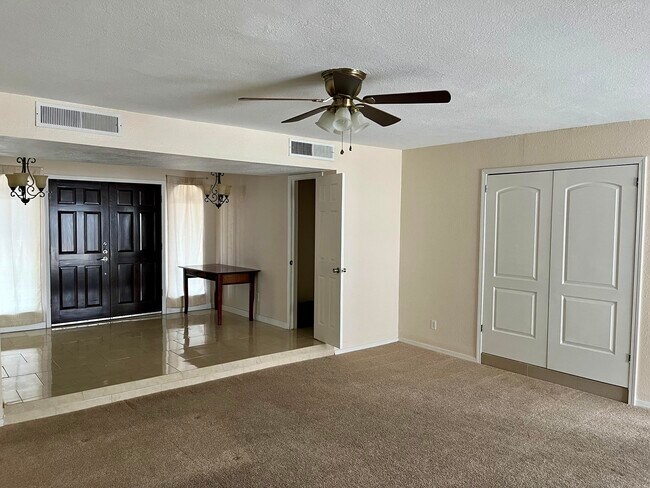 Building Photo - 3329 Old Spanish Trail
