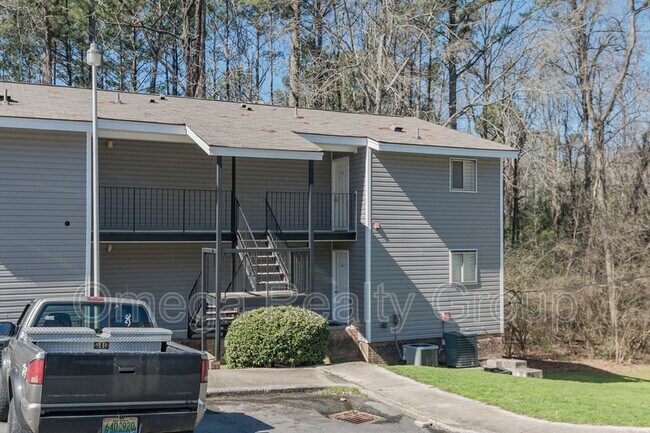 Building Photo - 1602 14th Ave E