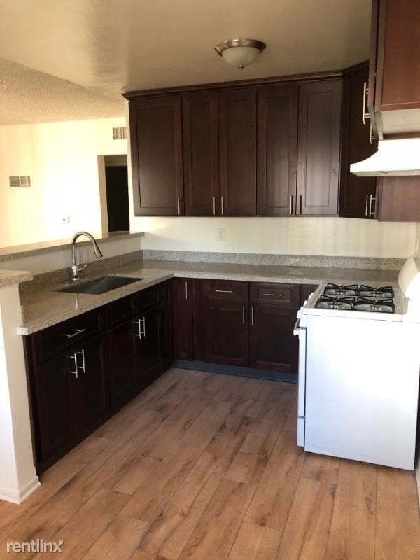 Building Photo - 2 br, 1 bath Apartment - 13922 Sayre St