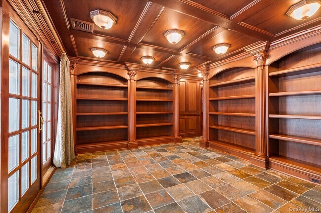 Foto del edificio - 103 Pleasant Ridge Rd