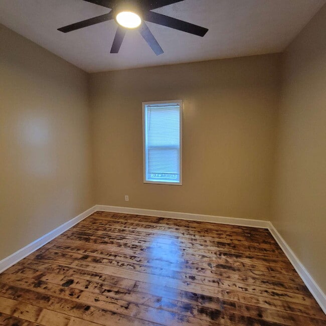 Building Photo - Fountain Square 2BR/2BA House w/Central Air!