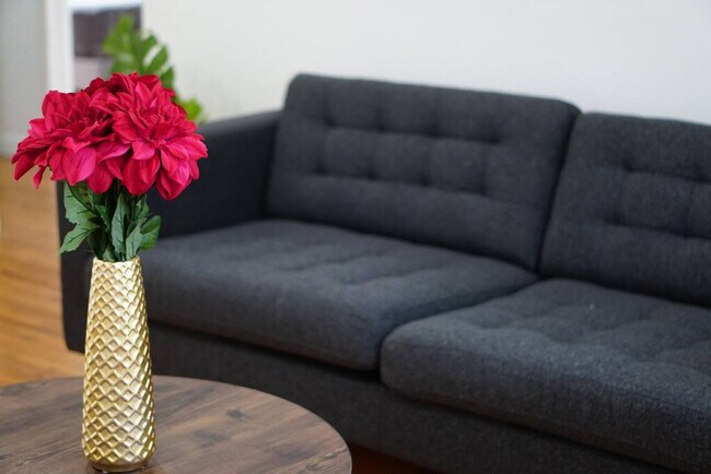 Foto del edificio - 219 Antilla Ave