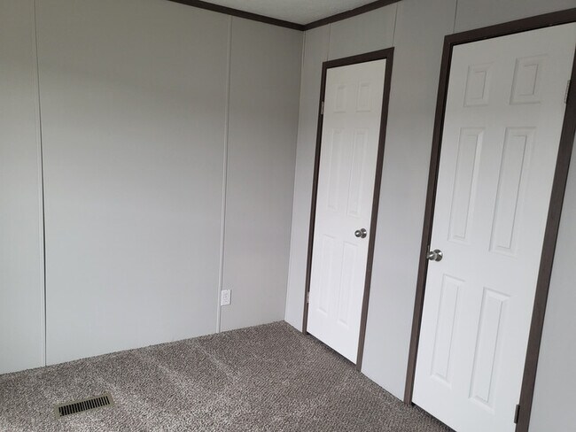 Building Photo - 80 Elm