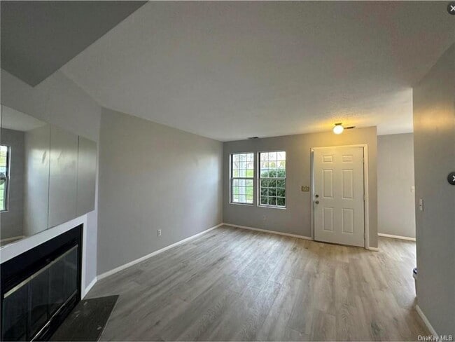 Building Photo - 3420 Whispering Hills Dr