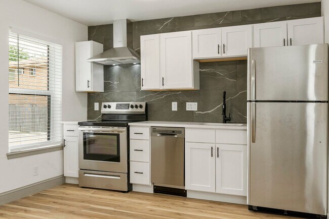Building Photo - ONYX at 37th