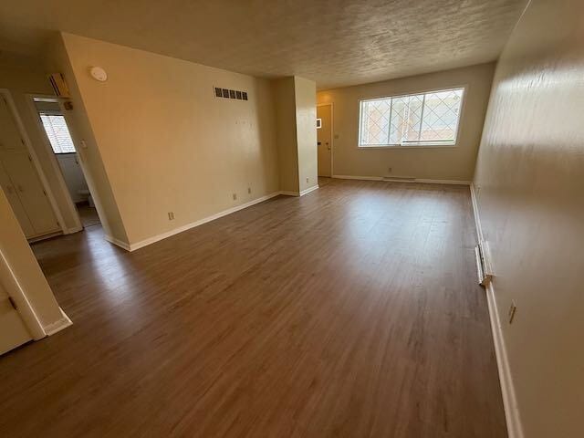 Building Photo - Duplex Unit in Central Peoria
